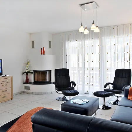 A22 By Interhome